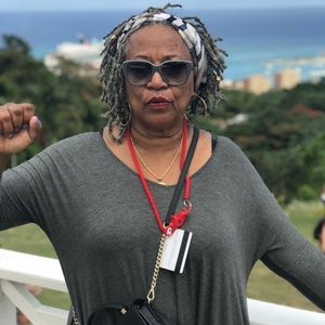 Meet your Posher, Mischelle